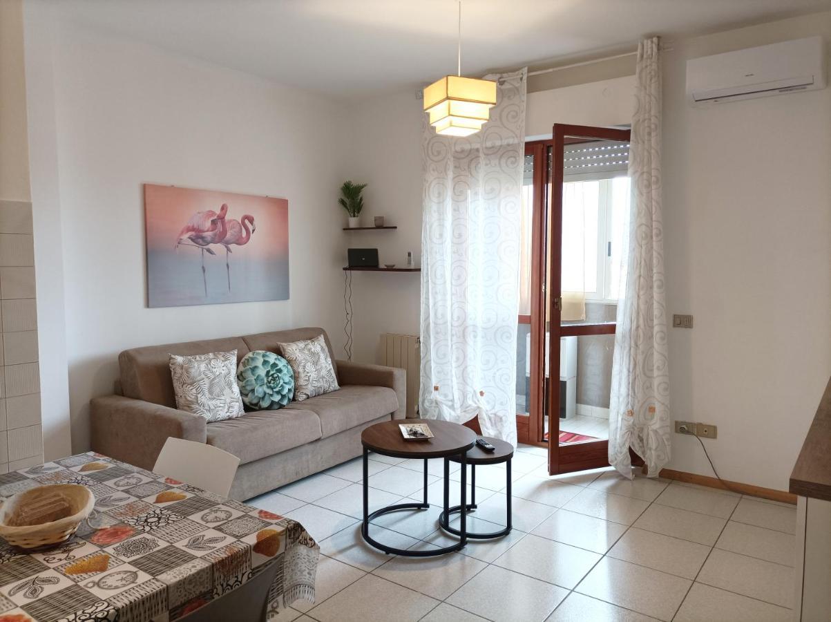 Gentarrubia - A Casa Nel Cuore Della Citta Oristano Luaran gambar